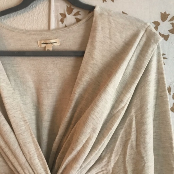 UO Wrap V Romper - Picture 5 of 9